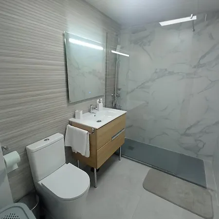 Апартаменты Moderno Junto A Estacion De Tren