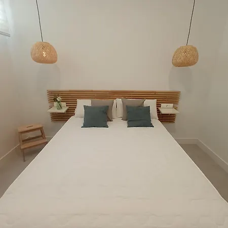 Moderno Junto A Estacion De Tren شقة