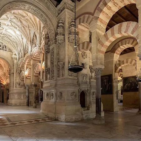 Moderno Junto A Estacion De Tren * Cordoba