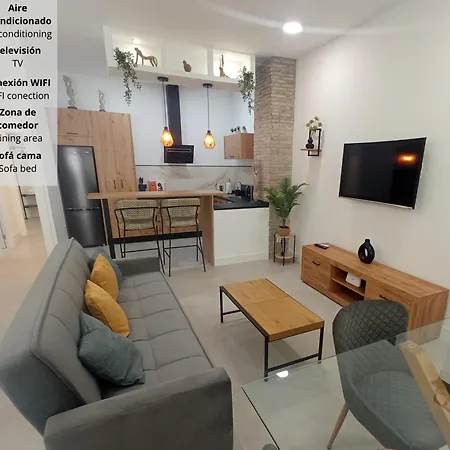 Moderno Junto A Estacion De Tren Cordoba